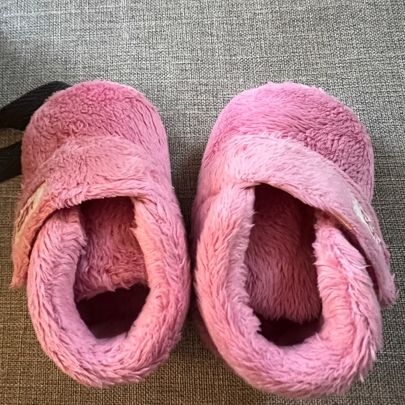Ugg Bixbee Baby Booties Bubblegum - Picture 8 of 9